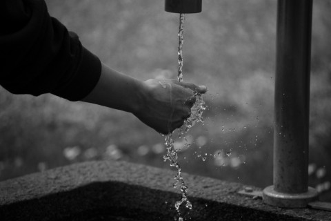 Angola and DRC Struggle with Clean Water Access Amid Persistent Challenges