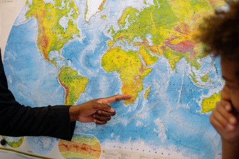 Central Africa's Strategy of Active Non-Alignment
