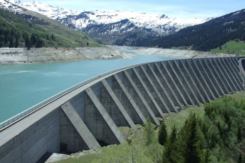 Reservoirs of Opportunity: How Floating Solar Could Expand Africa’s Hydropower Capacity