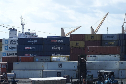 Douala Port Expansion Draws UAE Investment As Project Faces Delay
