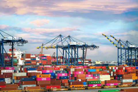 UAE’s DP World to Invest $90 Million in Angola Logistics